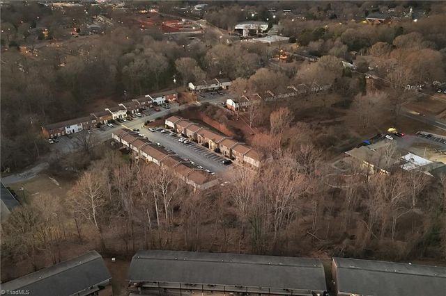 309 Vineyard Park Court, Winston-salem, NC 27104