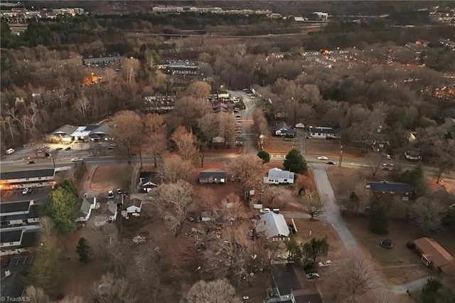 309 Vineyard Park Court, Winston-salem, NC 27104