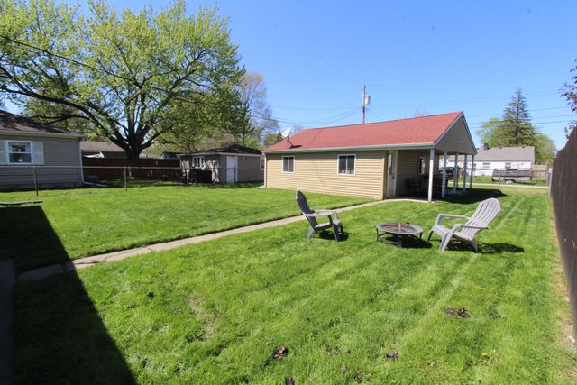 1322 W 1st Place, Hobart, IN 46342