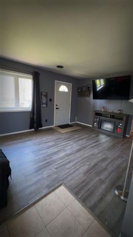 1322 W 1st Place, Hobart, IN 46342