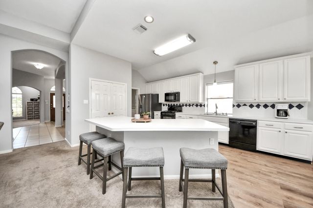 4607 Twin Elm Drive, Fresno, TX 77545