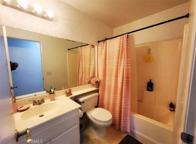 15249 Braxton, Adelanto, CA 92301