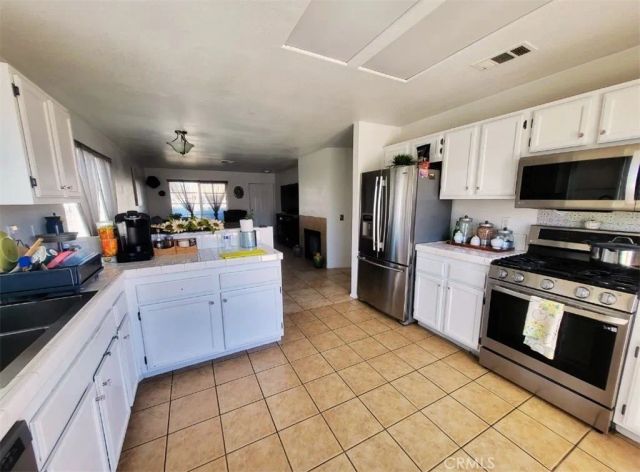 15249 Braxton, Adelanto, CA 92301
