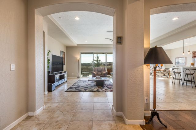 9256 Wind Caves Way NW, Albuquerque, NM 87120