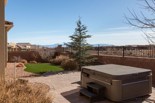 9256 Wind Caves Way NW, Albuquerque, NM 87120