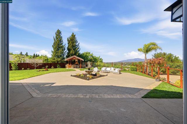 5 Welford Ranch Ct, San Ramon, CA 94583