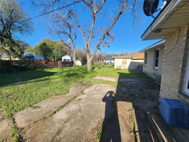 1527 Cape Cod Drive, Dallas, TX 75216