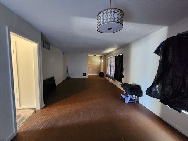 1527 Cape Cod Drive, Dallas, TX 75216