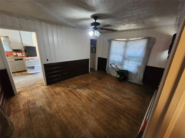 1527 Cape Cod Drive, Dallas, TX 75216