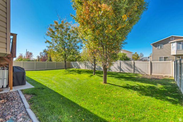 1071 N JAMIE-MATT CIR, Layton, UT 84041