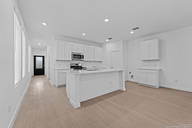 6623 Titan Park, Converse, TX 78109