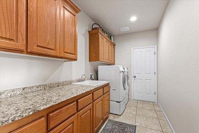 268 Robert Trent Jones Boulevard, Eagle Point, OR 97524