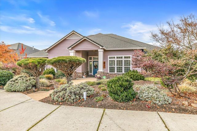 268 Robert Trent Jones Boulevard, Eagle Point, OR 97524