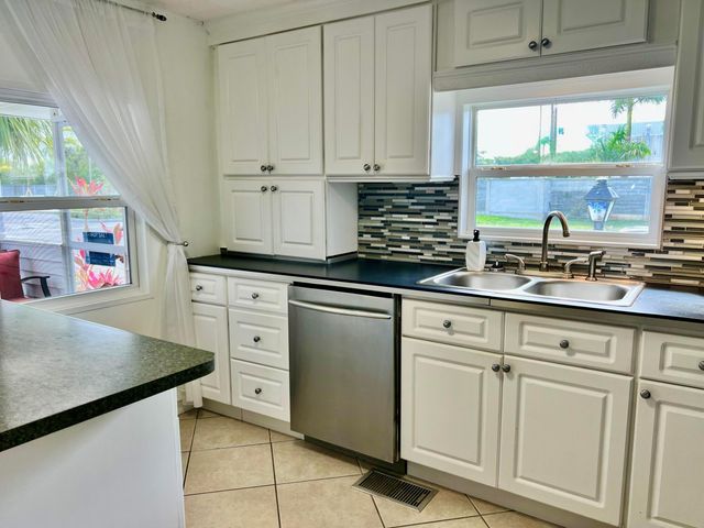 3225 South Street, Hollywood, FL 33021