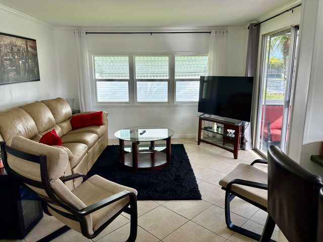 3225 South Street, Hollywood, FL 33021