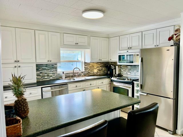 3225 South Street, Hollywood, FL 33021