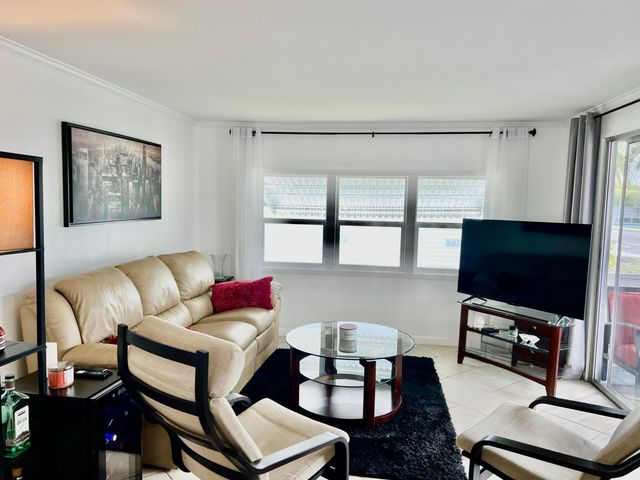 3225 South Street, Hollywood, FL 33021