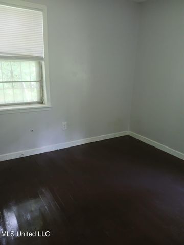 2858 Queensroad Avenue, Jackson, MS 39213