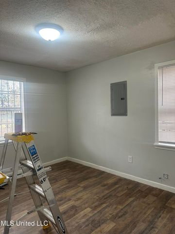 2858 Queensroad Avenue, Jackson, MS 39213