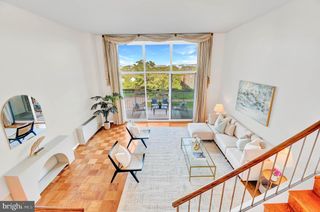 1200 N NASH ST #220, Arlington, VA 22209