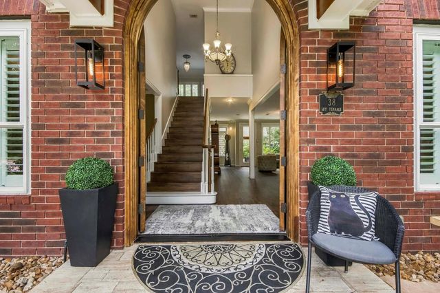38 Sky Terrace Place, The Woodlands, TX 77381