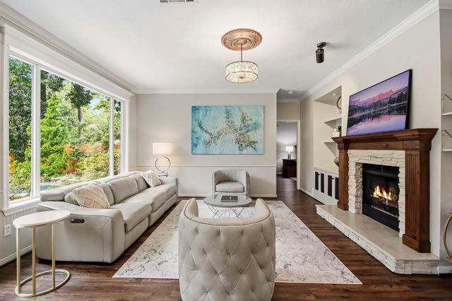 38 Sky Terrace Place, The Woodlands, TX 77381