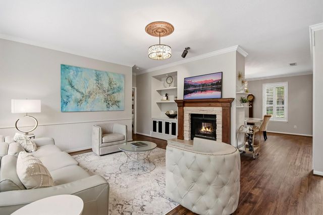 38 Sky Terrace Place, The Woodlands, TX 77381