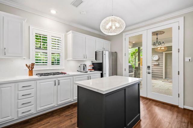 38 Sky Terrace Place, The Woodlands, TX 77381
