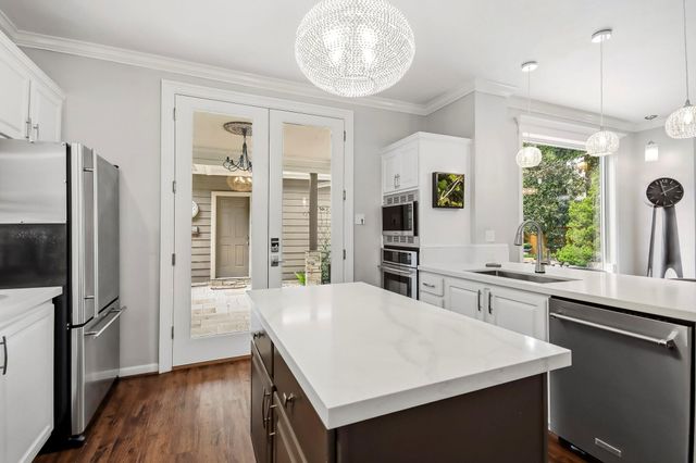 38 Sky Terrace Place, The Woodlands, TX 77381
