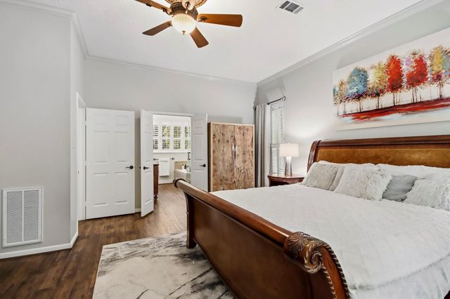 38 Sky Terrace Place, The Woodlands, TX 77381