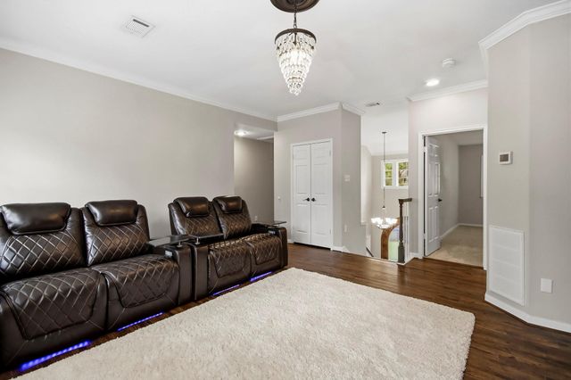 38 Sky Terrace Place, The Woodlands, TX 77381