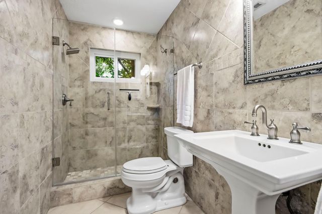 38 Sky Terrace Place, The Woodlands, TX 77381