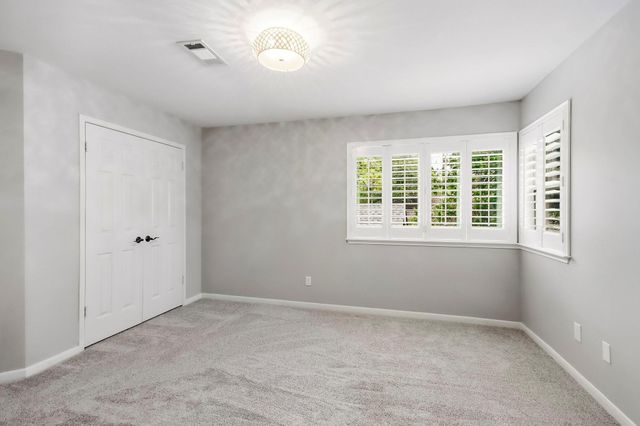 38 Sky Terrace Place, The Woodlands, TX 77381