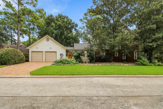 38 Sky Terrace Place, The Woodlands, TX 77381