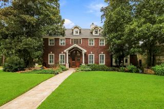 38 Sky Terrace Place, The Woodlands, TX 77381