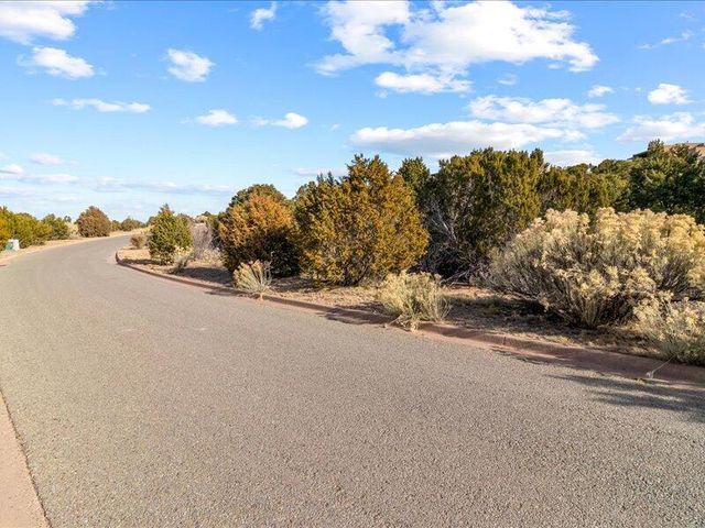 308 Pawprint Trail, Santa Fe, NM 87506