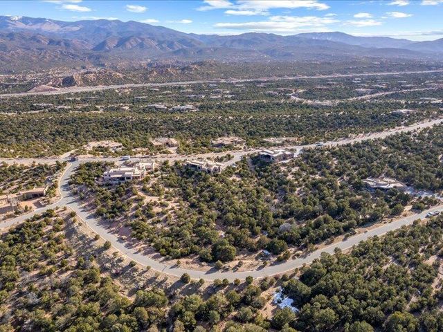 308 Pawprint Trail, Santa Fe, NM 87506