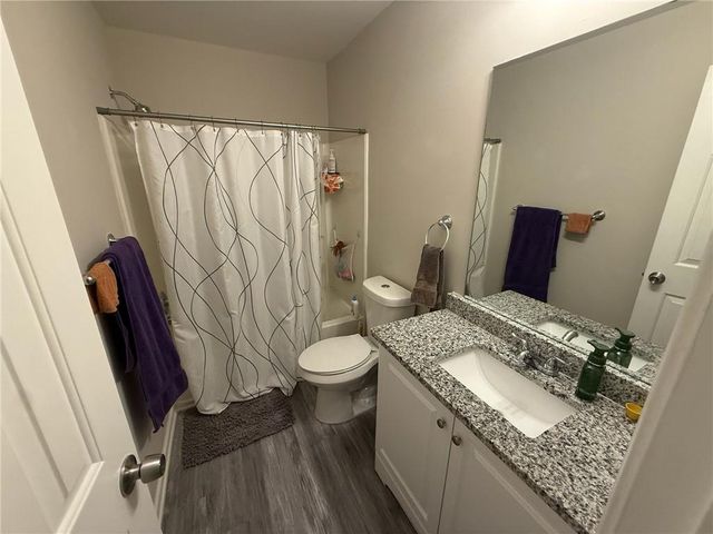 2182 Fall Creek Lodge, Loganville, GA 30052