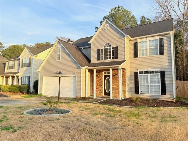 2182 Fall Creek Lodge, Loganville, GA 30052