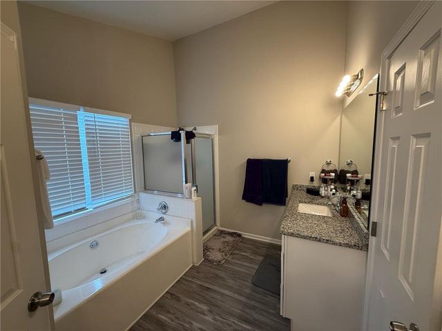 2182 Fall Creek Lodge, Loganville, GA 30052