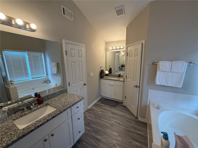 2182 Fall Creek Lodge, Loganville, GA 30052