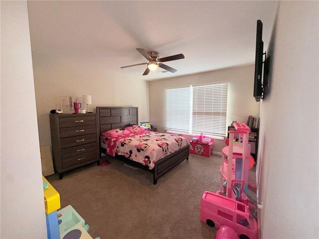 2182 Fall Creek Lodge, Loganville, GA 30052