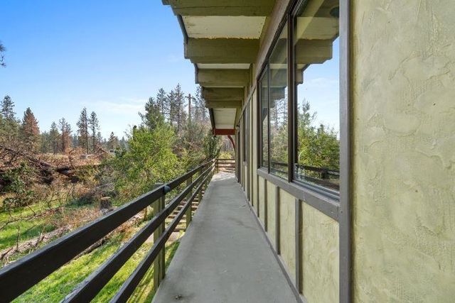 21110 W Blue Heron Rd, Cheney, WA 99004