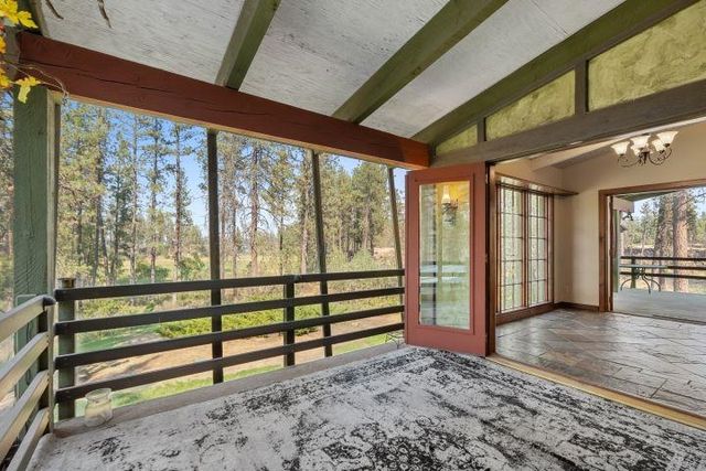 21110 W Blue Heron Rd, Cheney, WA 99004