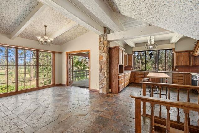 21110 W Blue Heron Rd, Cheney, WA 99004