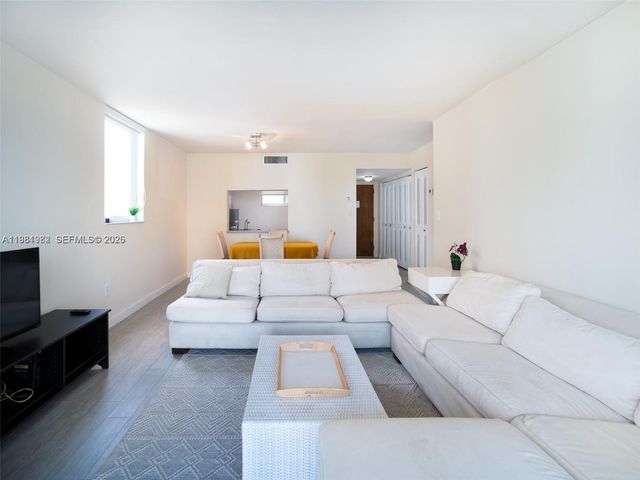 1665 Bay Rd 421, Miami Beach, FL 33139