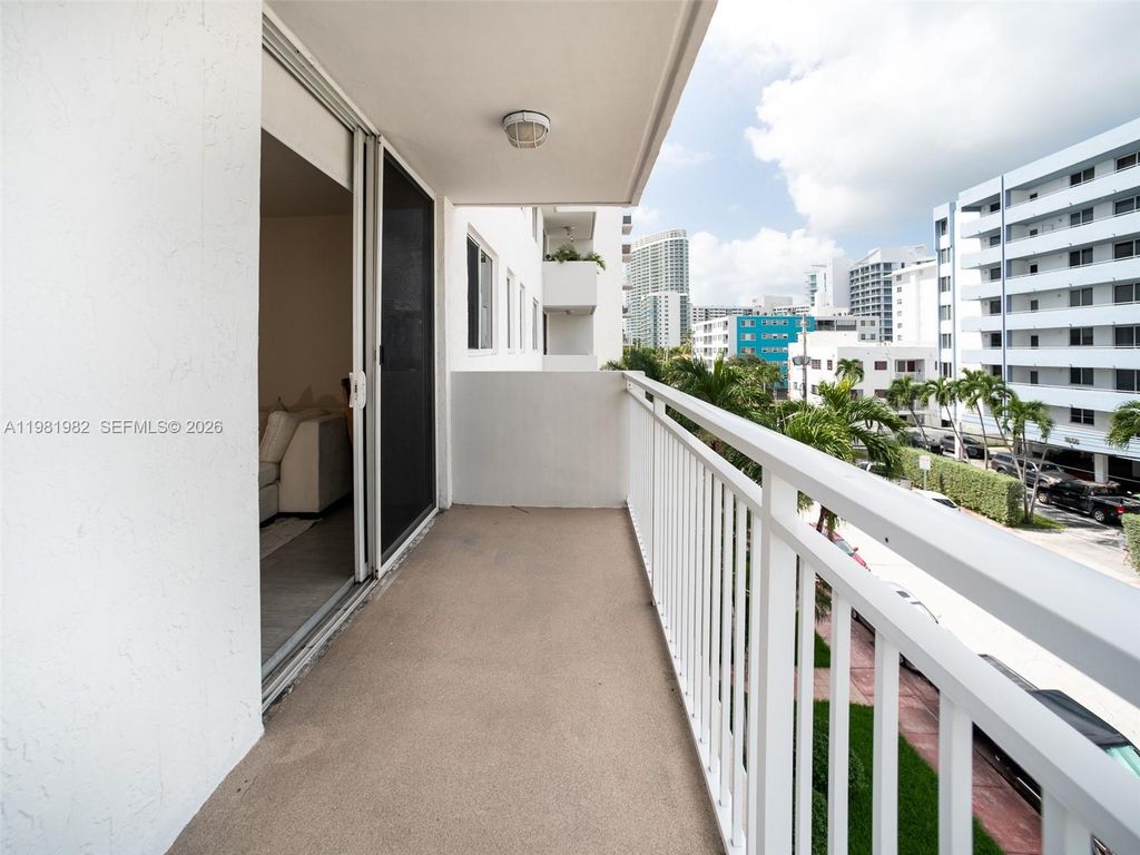 1665 Bay Rd 421, Miami Beach, FL 33139