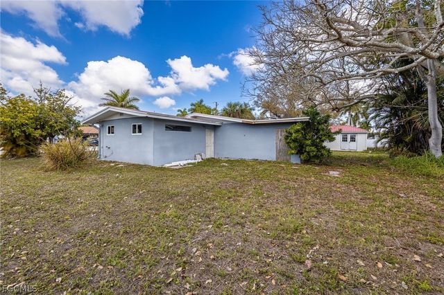 16781 Gina WAY, Fort Myers, FL 33908