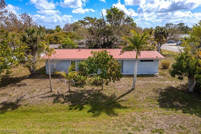 16781 Gina WAY, Fort Myers, FL 33908