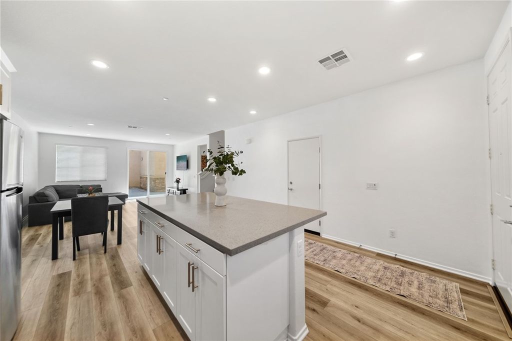 Image 7 of property listing at 154 Ambrosia Court, Perris, CA 92571